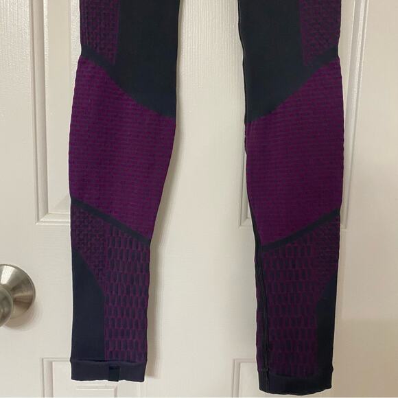 LULULEMON • About That Base Tight Leggings Tender Violet - Picture 10 of 11